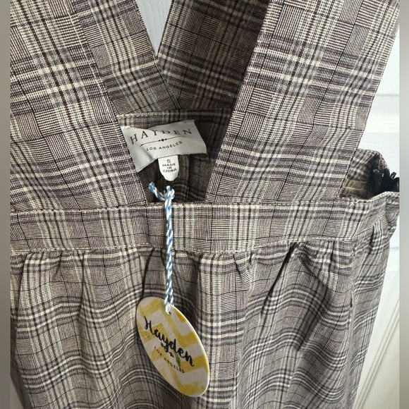 NWT Women's Ruffle Hem Plaid Overall Dress by Hayden In Grey - Picture 15 of 16
